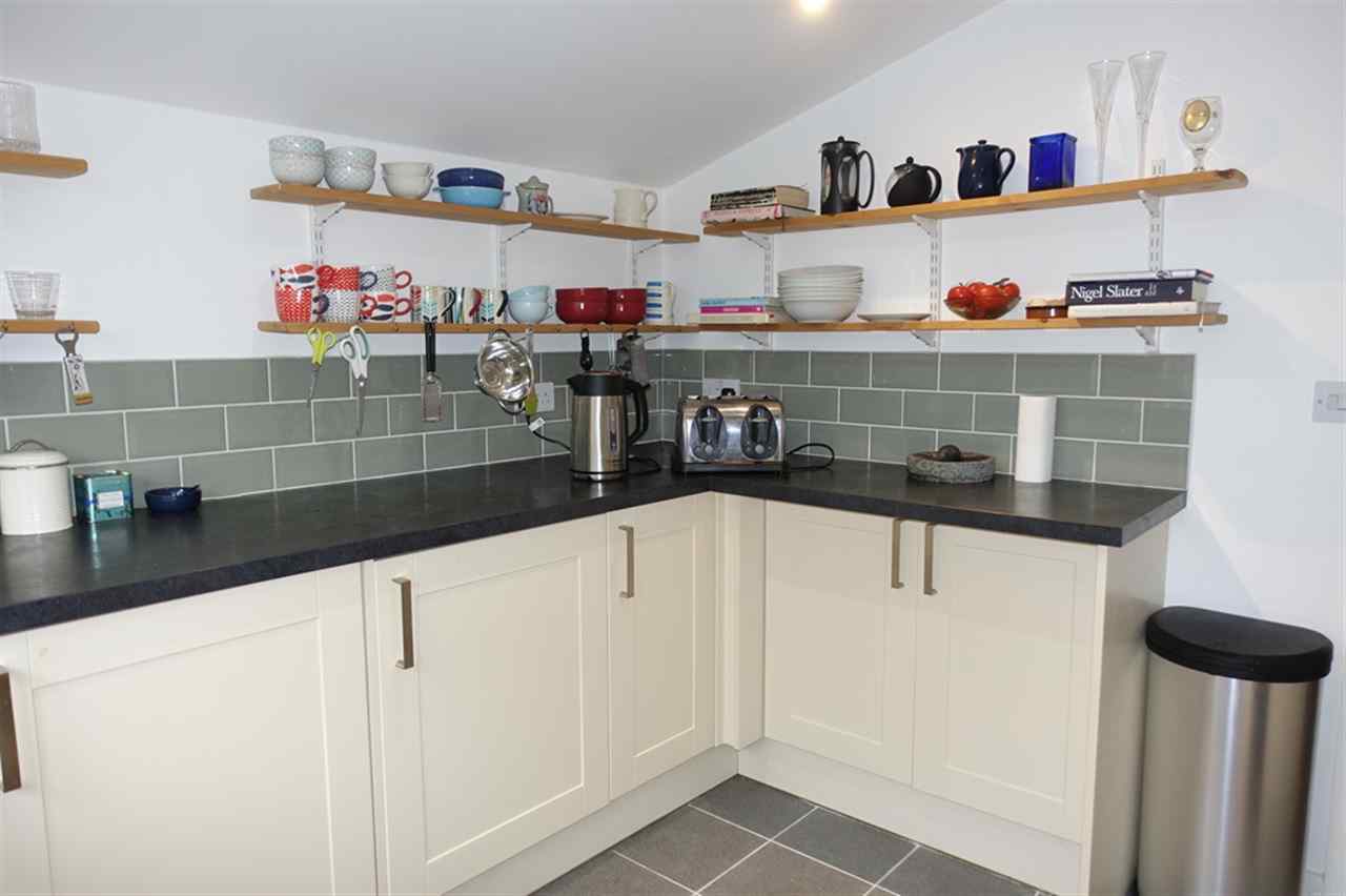 resized-2349823-Kitchen B.JPG